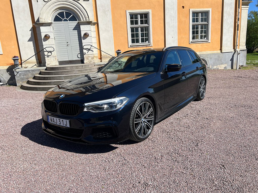 BMW M550 d xDrive Touring 360 kamera head-up display