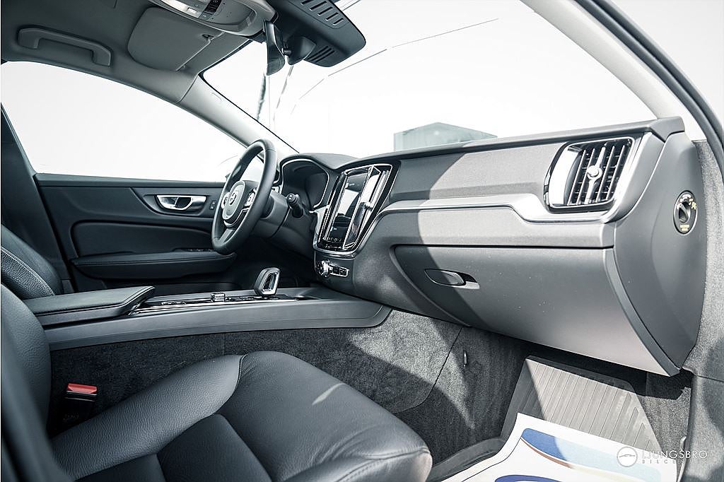 Volvo V60 Cross Country B4 AWD