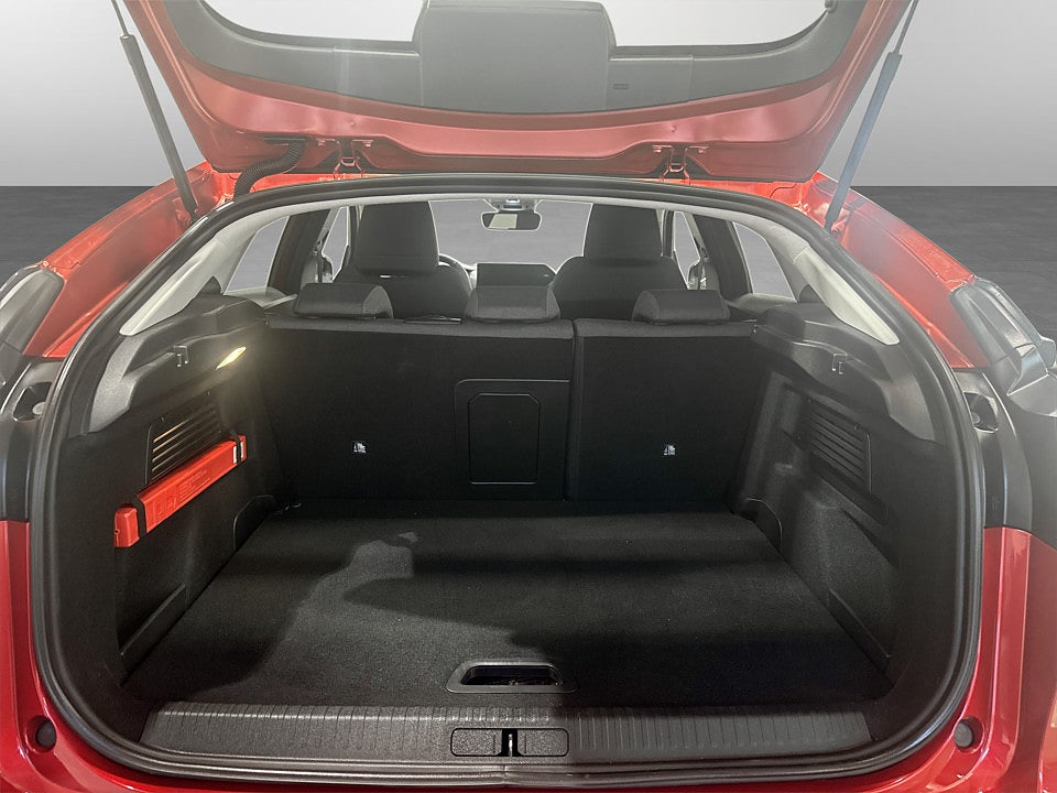 Bild på Citroën e-C4 Shine 50kWh 136hk Aut B-KAMERA CARPLAY KEYLESS