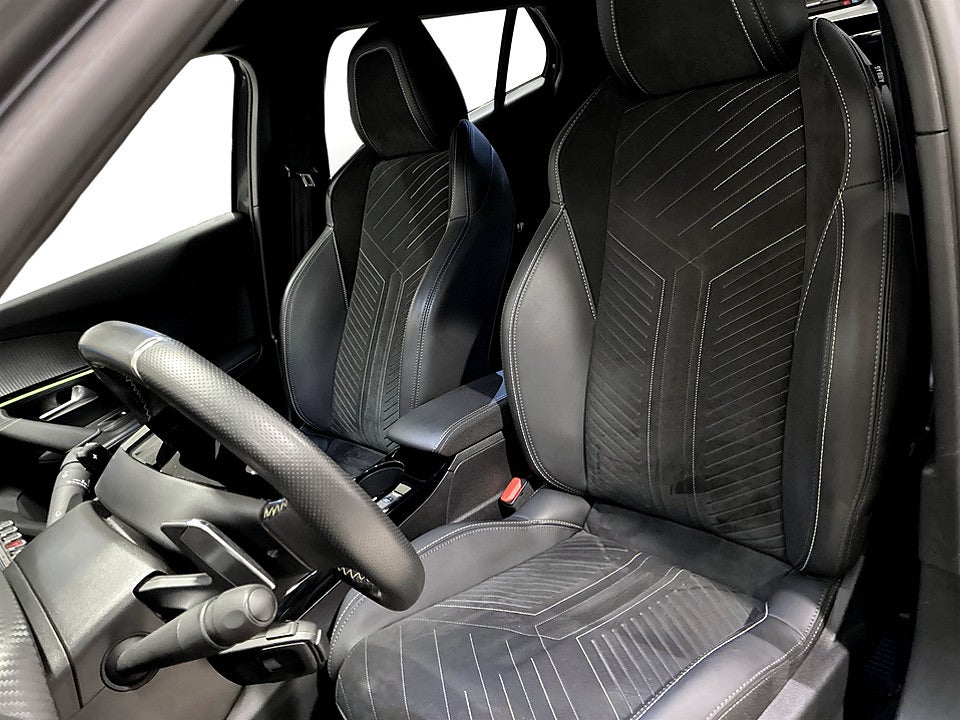 Bild på Peugeot 2008 GT 1.2 PT 130hk Aut B-KAMERA CARPLAY