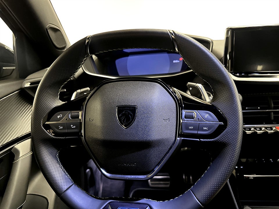 Bild på Peugeot 2008 GT 1.2 PT 130hk Aut B-KAMERA CARPLAY