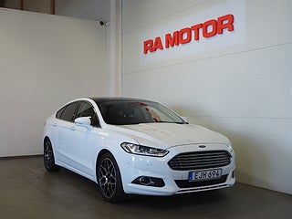 Sedan Ford Mondeo 1 av 24
