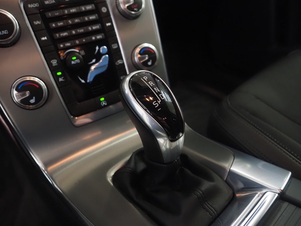 Volvo V60 D4 190hk Geartronic Momentum Business P-Sensorer D-Värm