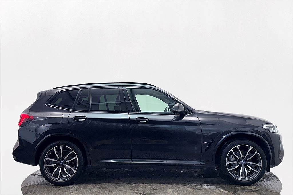 BMW X3 xDrive30e M Sport Shadow Line Drag Läder Kamera Nav H/K MOMS