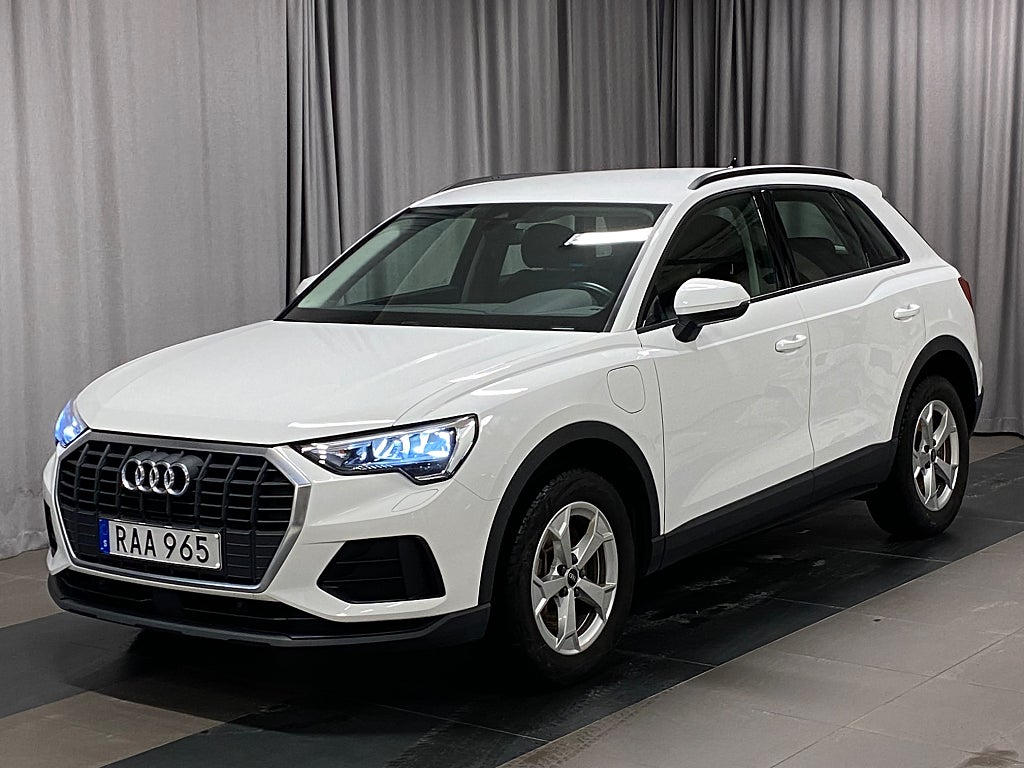 Audi Q3 45 TFSI e S Tronic Proline Fällbart Drag