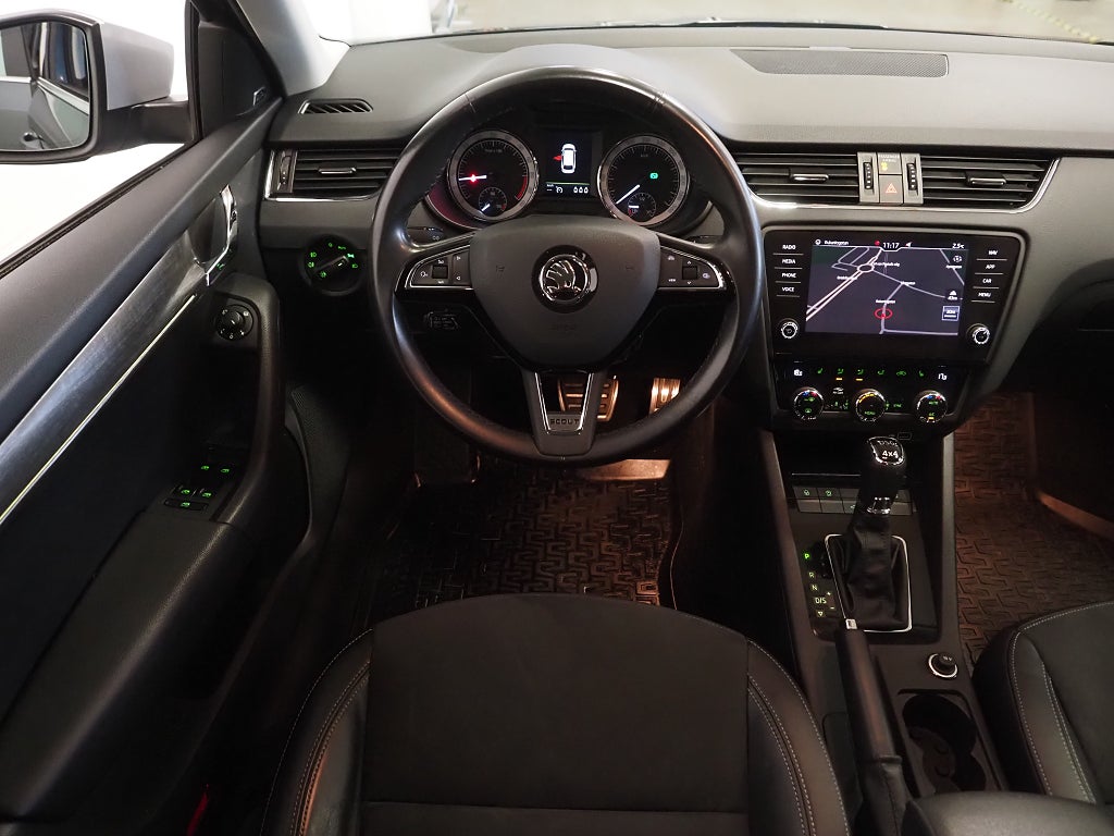 Skoda Octavia Scout 2.0 TDI 4x4 Premium Drag Navi D-Värm 2020