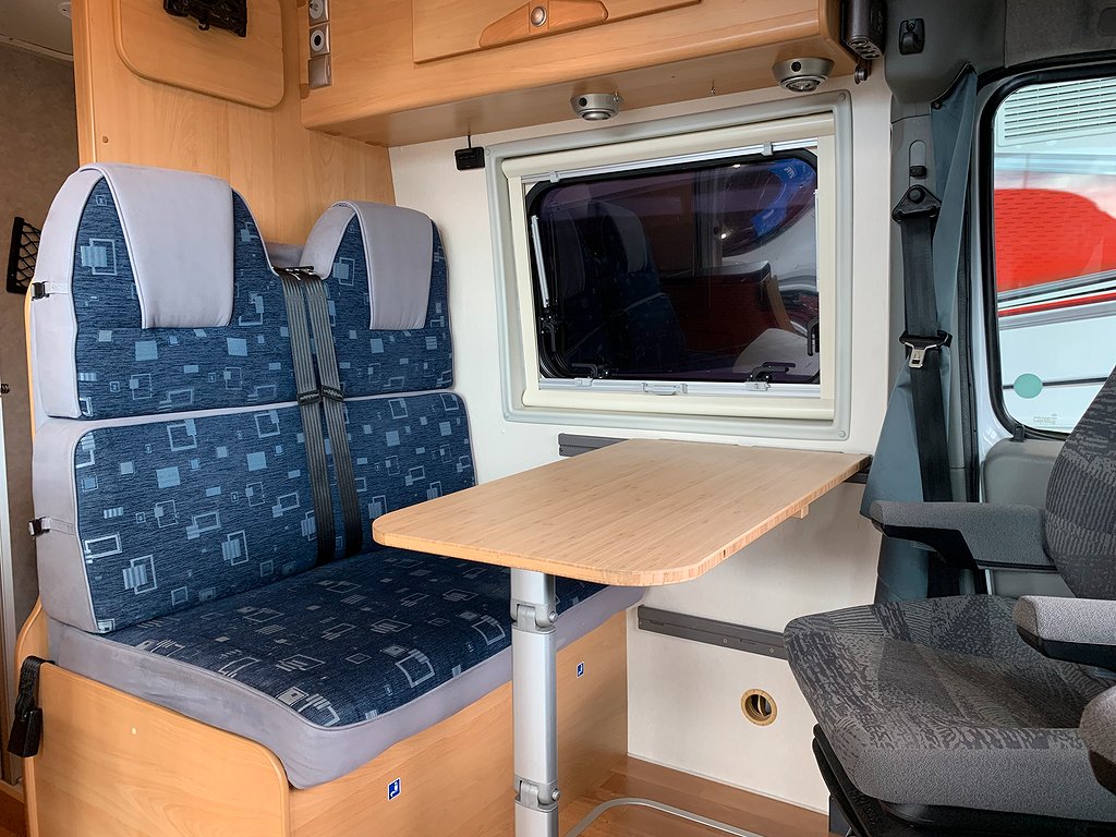 Adria Twin M  / Cykelställ / Solcell / Under 6m - Adria