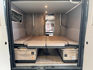 Husbil-halvintegrerad Robeta Helios For Two 180HK AUT 19 av 26