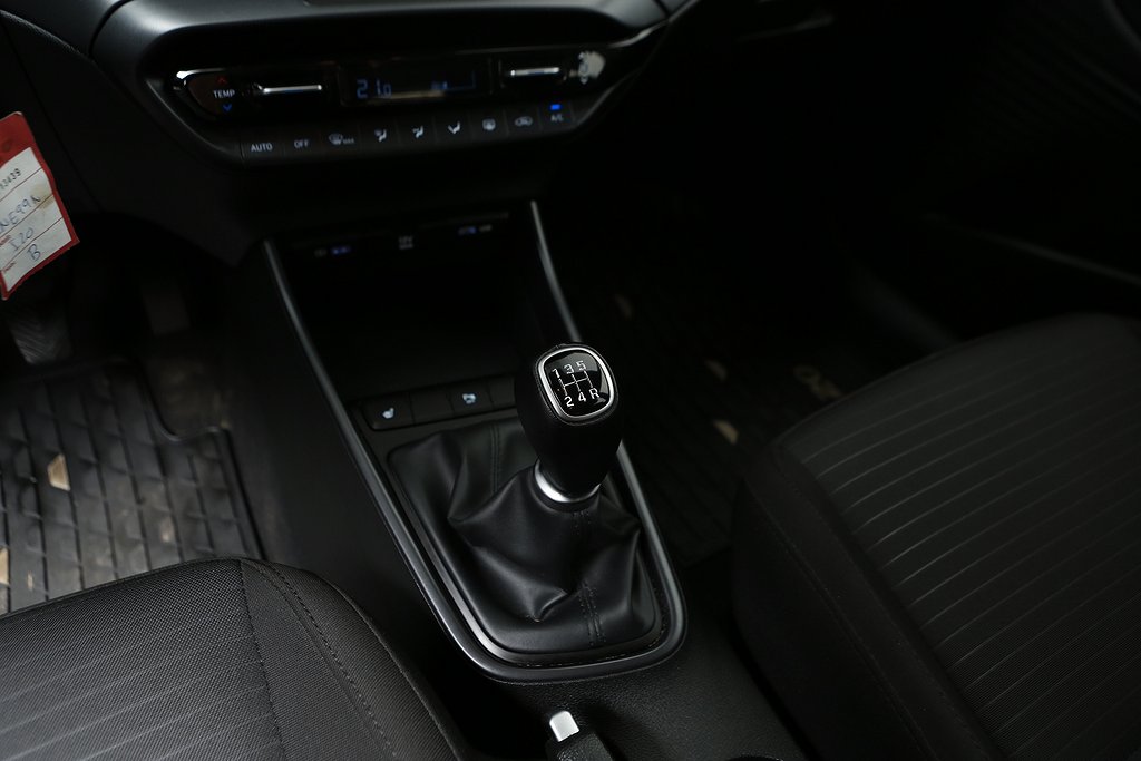 Hyundai i20 1,25 MPI 84hk Essential 5D Giltig Nybilsgaranti 2022