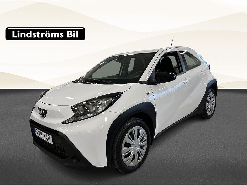Toyota Aygo X Play VVT-i 1.0 72hk V-Hjul Moms