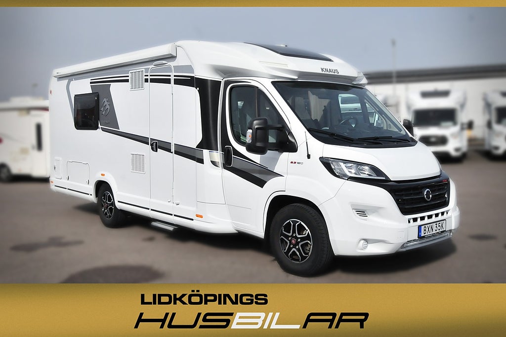 Knaus Låga långbäddar Toa bak Automat ALDE Solceller 700 Sky Platinum 