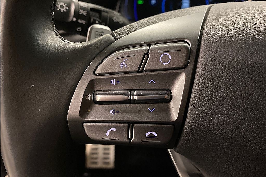 Hyundai IONIQ Premium +, Nav, rattvärme, Läder