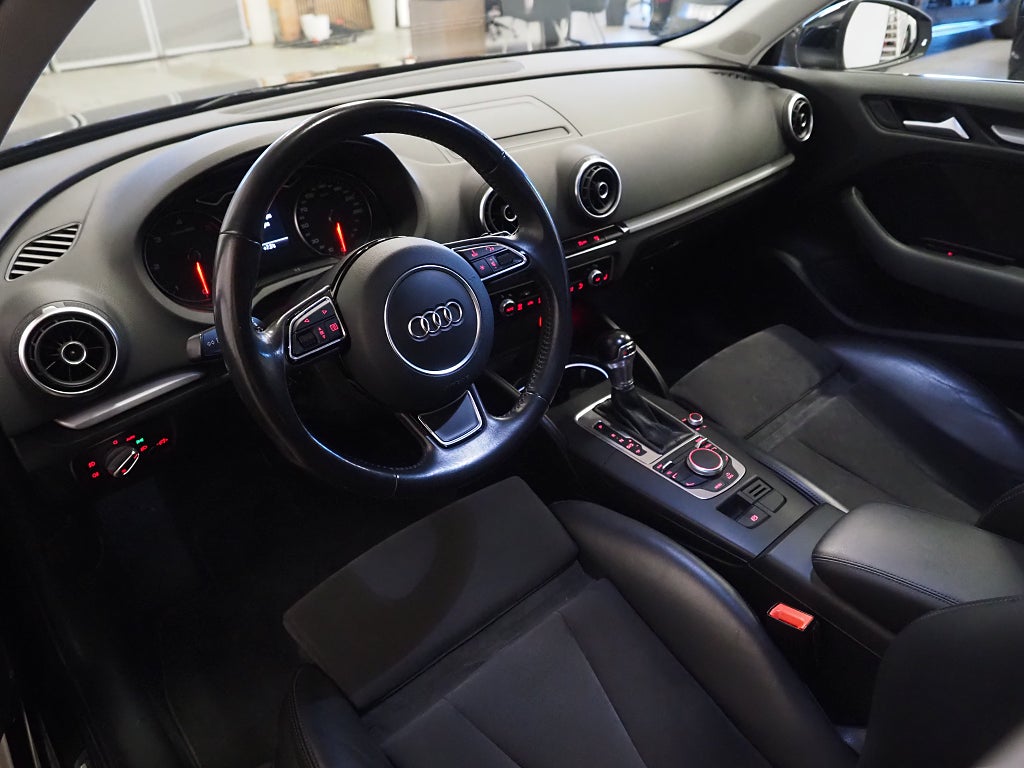 Audi A3 SB 2.0 TDI 150hk S Tronic S-Line M-Värm Navi Alcantara