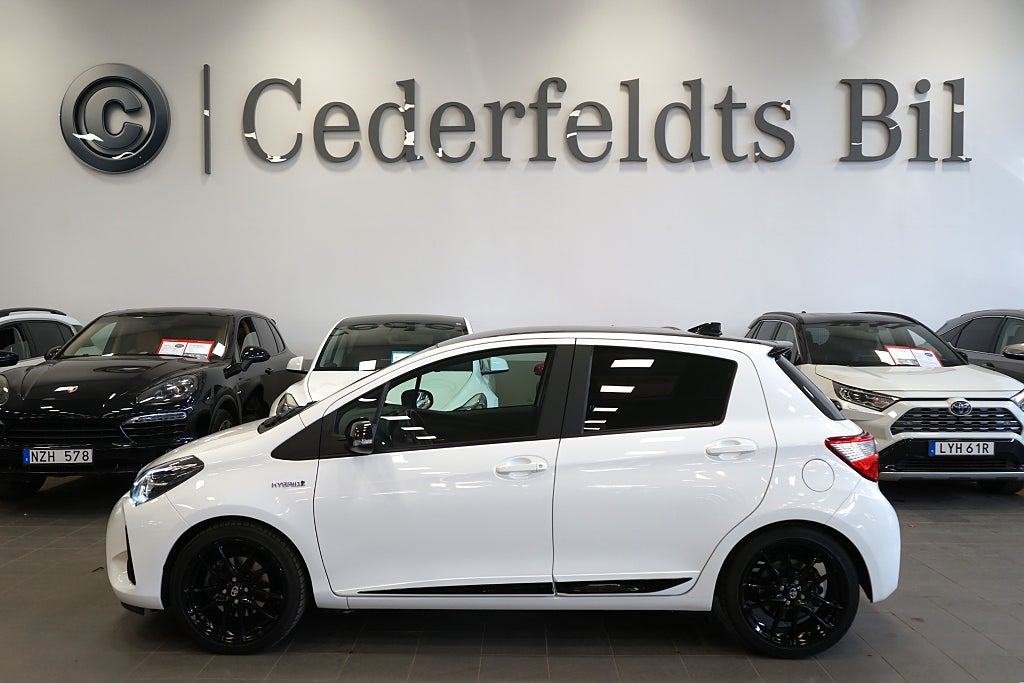 Toyota Yaris Hybrid e-CVT GR Sport Fullservad Kamera V-hjul 3,45%