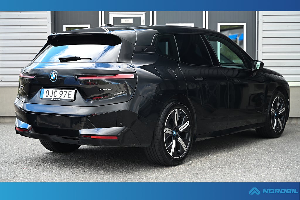 BMW iX
