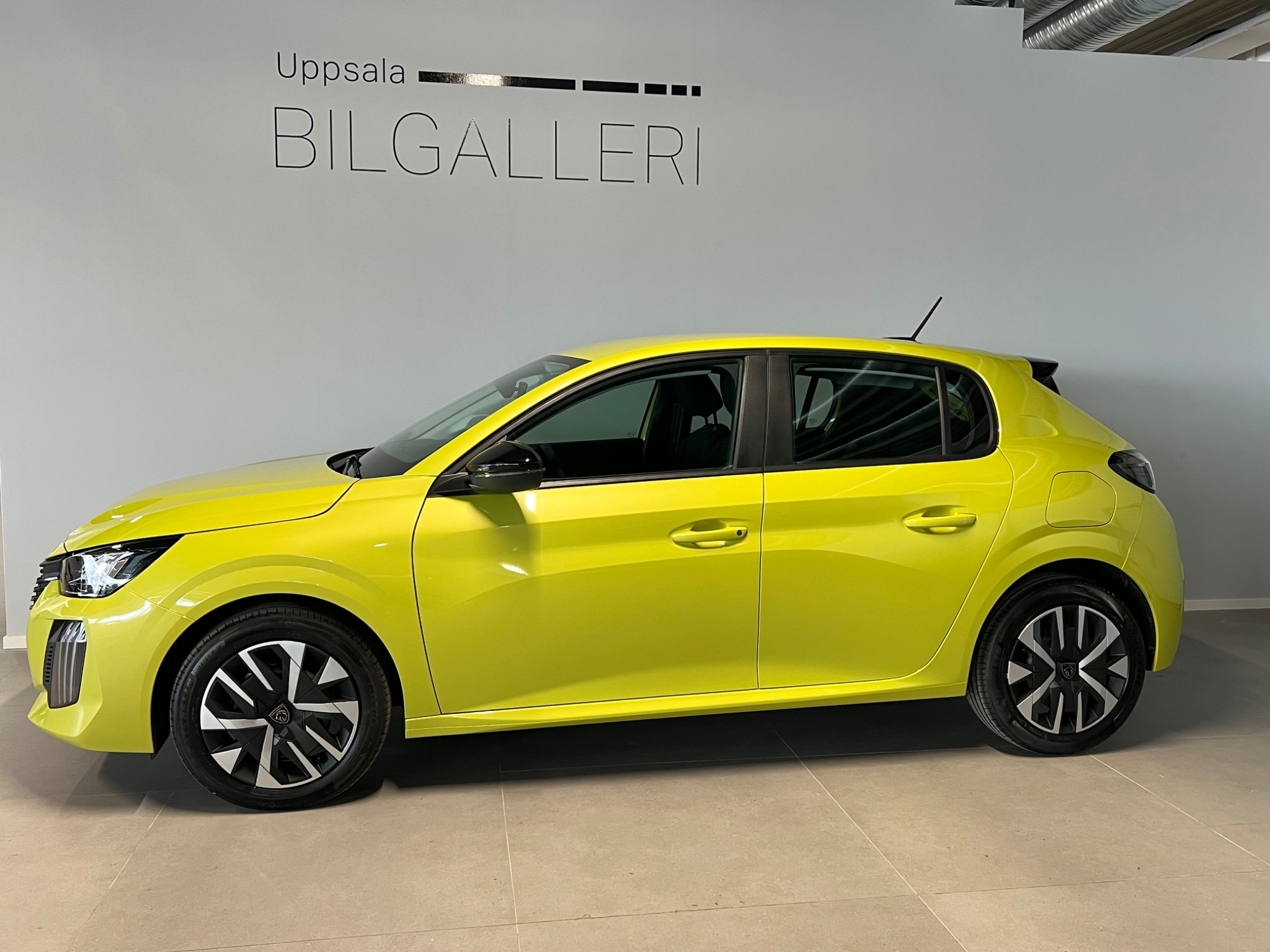 Peugeot 208 Edition 1.2 PureTech 2024, bild 2/43