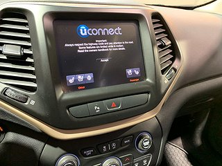 SUV Jeep Cherokee 16 av 20