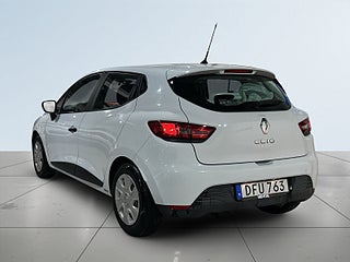 Renault Clio 1.2 73hk Kamrem bytt Farthållare S/V-hjul – bild 5