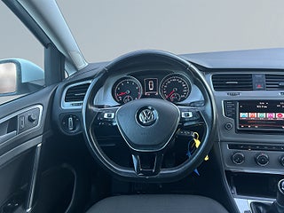 Volkswagen Golf 5-dörrar TSI Base LågSkatt/MoK/SoV-Däck/Adaptiv Fart – bild 9