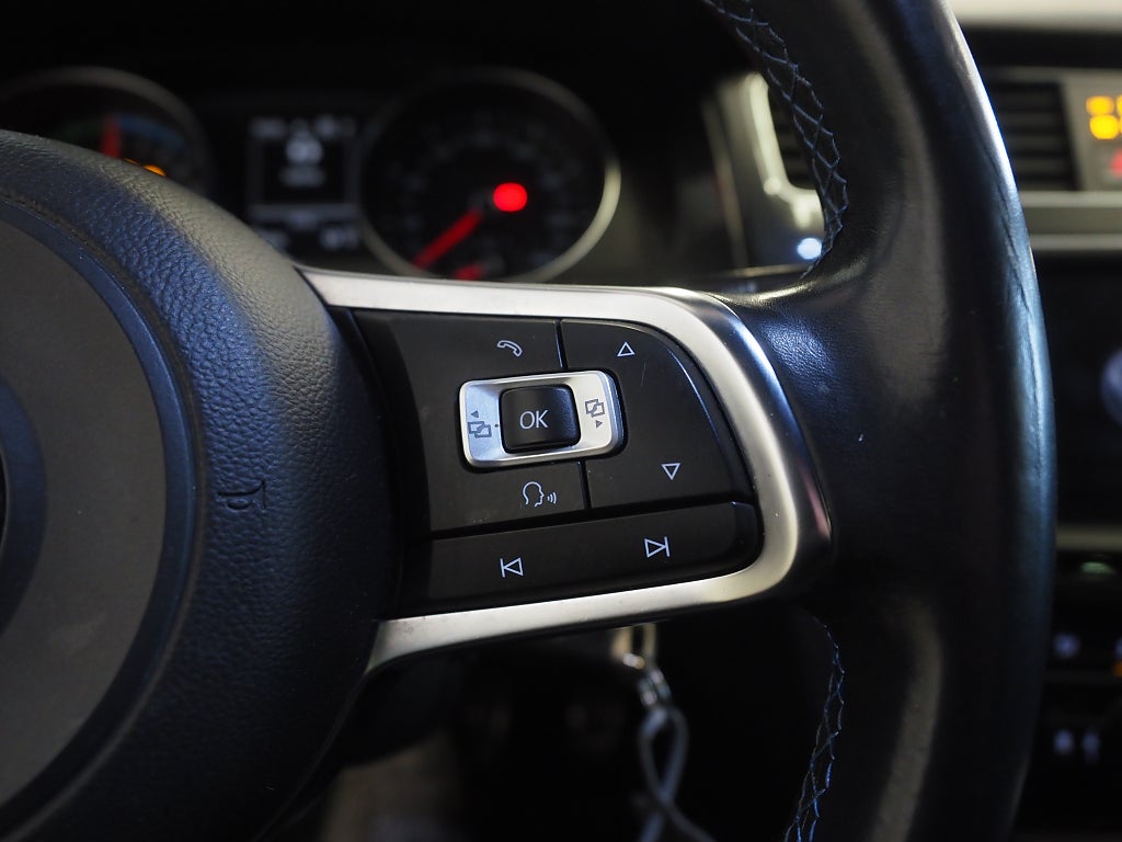 Volkswagen Golf GTE 1.4 TSI DSG 204hk | Drag | Värmare | Navi | 2016