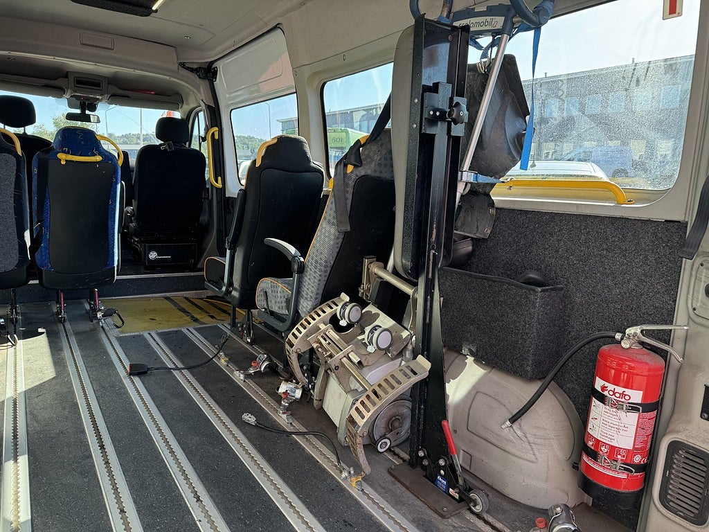Renault master 3.5 T 2.3 dCi RWD Euro 6 | MOMS | FÄRDTJÄNST