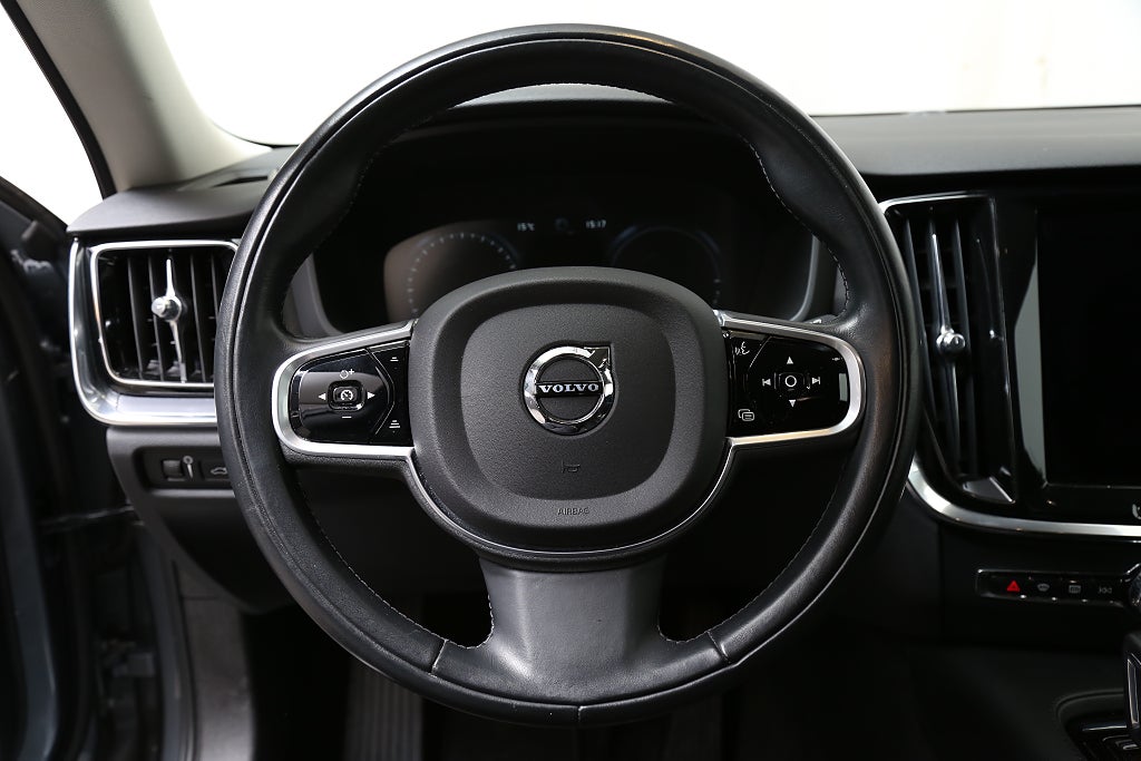 Volvo V60 Recharge T6 340hk Inscription Expression AWD Drag 2021