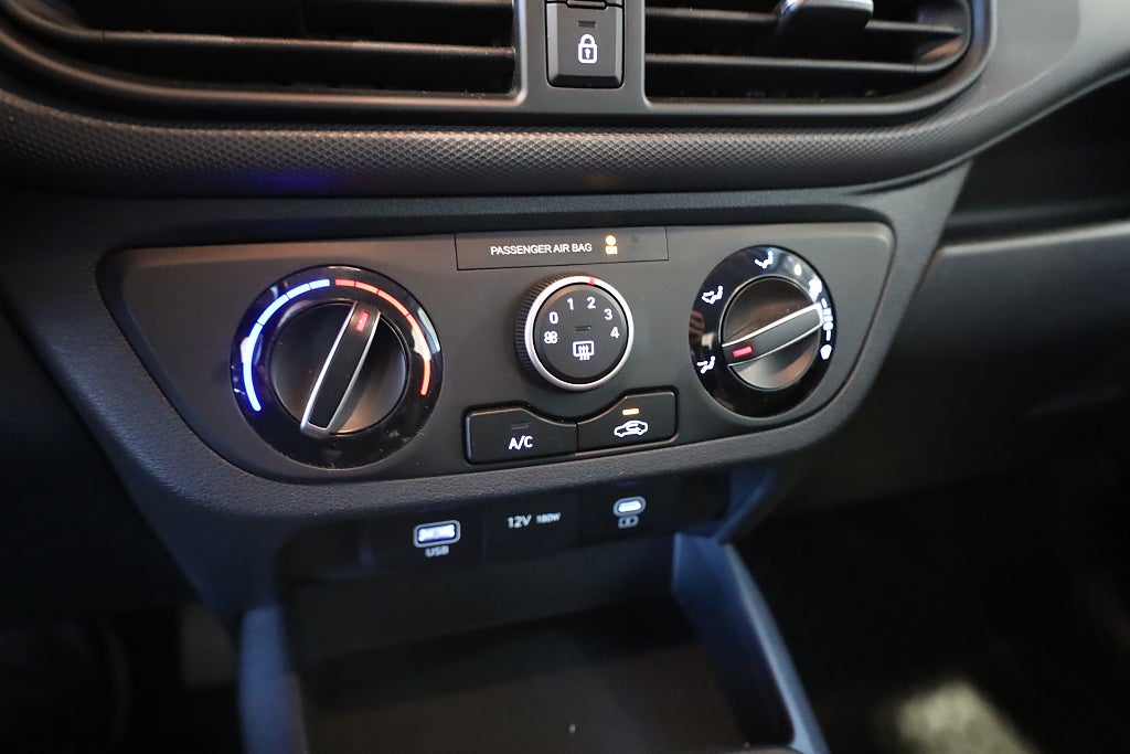 Hyundai i10 1.0 blue Essential CarPlay Rattvärme Leasbar 2024