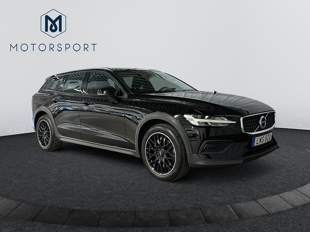 Volvo V60 Cross Country D4 AWD Aut DRAG Värmare Adap farth Carplay Navi bild 8