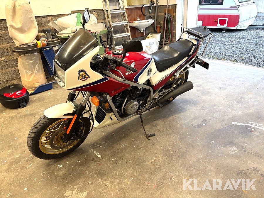 Honda VF 750 F RC15 