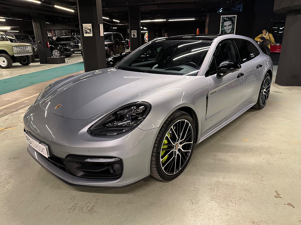 Porsche Panamera 4 E-Hybrid Sport Turismo, Platinum Edition, Nyservad