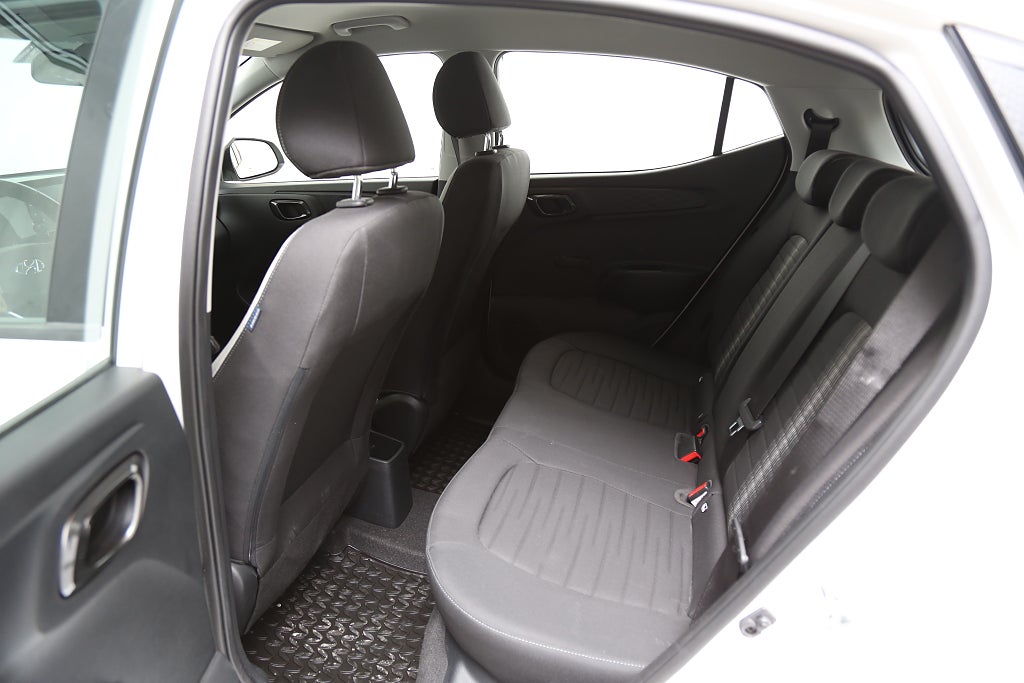 Hyundai i10 1,0 blue 67hk AMT Essential Automat CarPlay 2020