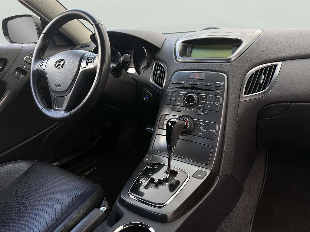 Hyundai Genesis Coupé 3.8 V6 | 303 ch | BVA | Cuir intégral | Régulateur adaptatif | Sièges chauffants | Keyless | Radar de recul