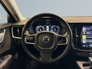 Volvo V90 Cross Country D4 AWD Inscription Pro Dragkrok Dvärme Bkamera S&V-däck – bild 9