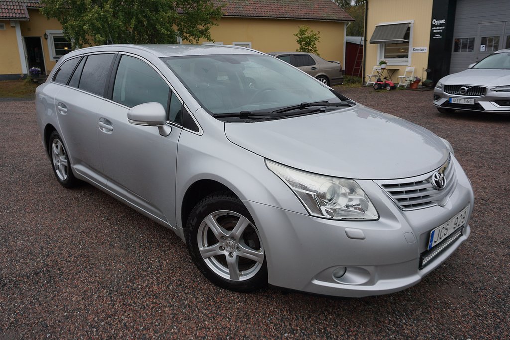 Toyota Avensis Kombi 1.8 Aut Business Drag/ Nybes