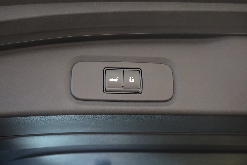 Nissan Qashqai 1.3 DIG-T AUT Drag 360° Navi CarPlay PDC HUD Keyless 2022