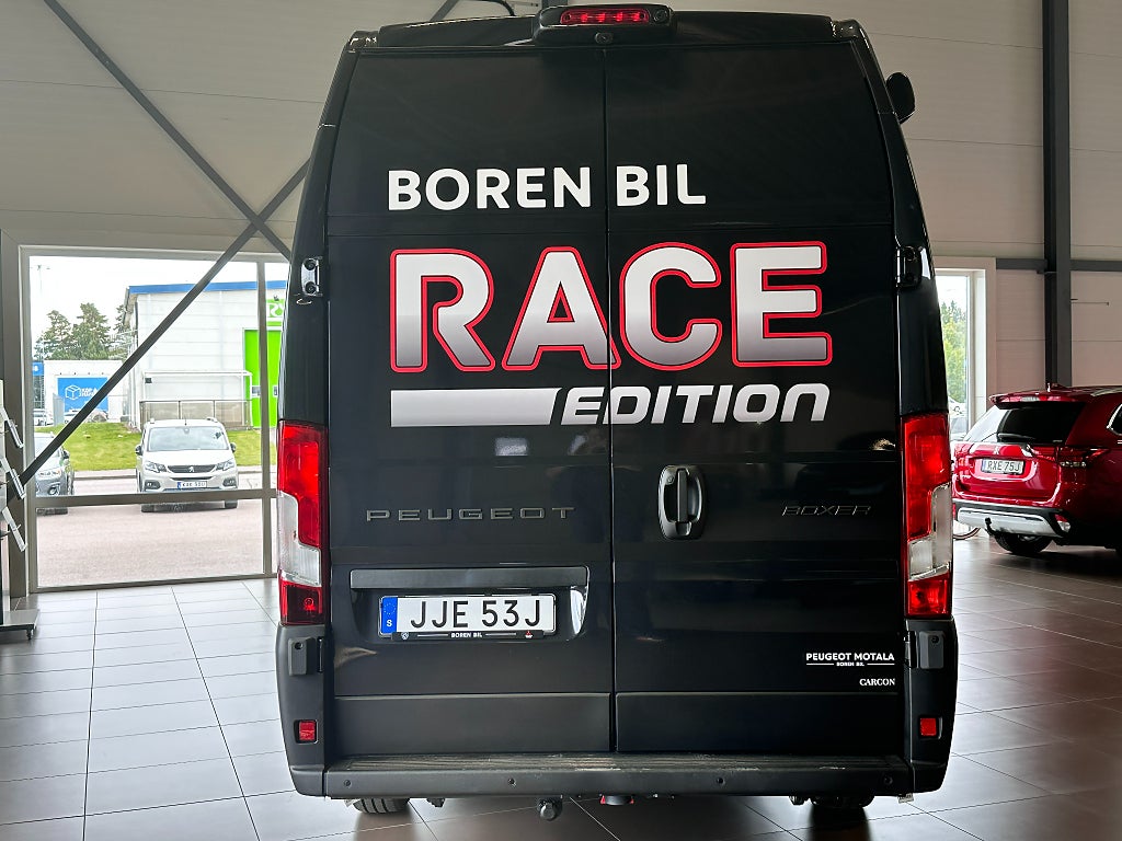 Peugeot Boxer 2.2 BlueHDi 180hk 5-sits EAT Race Edition Sovalkov thumbnail