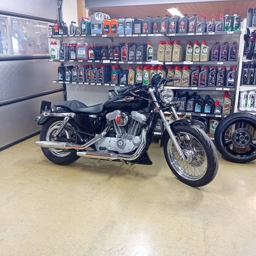 Harley-Davidson XL883C //  Låga Mil // Lev. nybesiktigad.