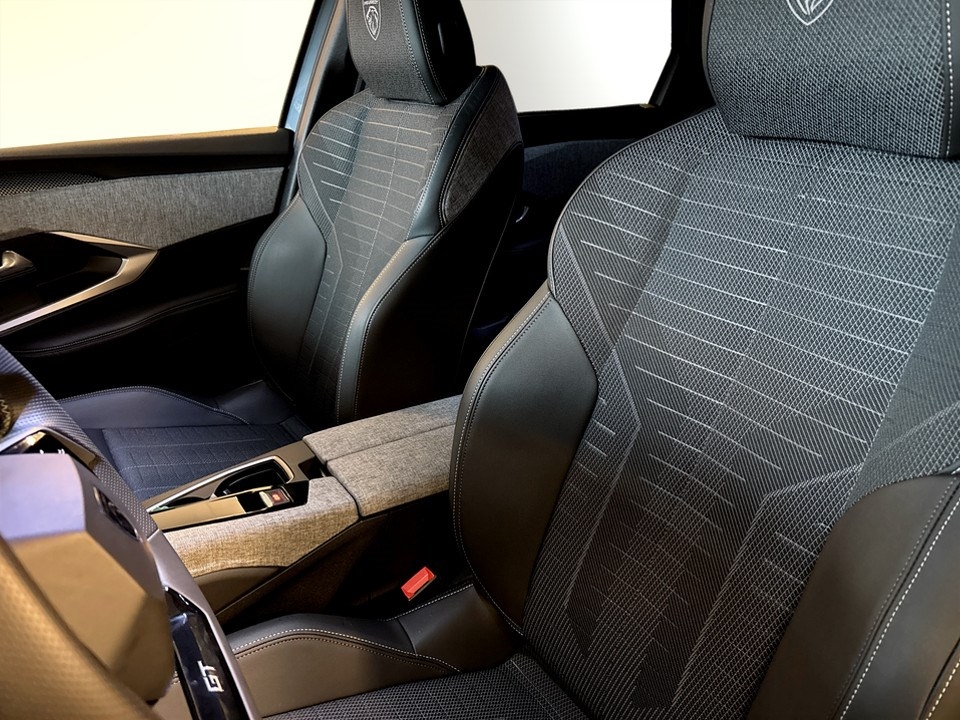Peugeot 5008 GT Hybrid 145hk Aut 2025, bild 6/52