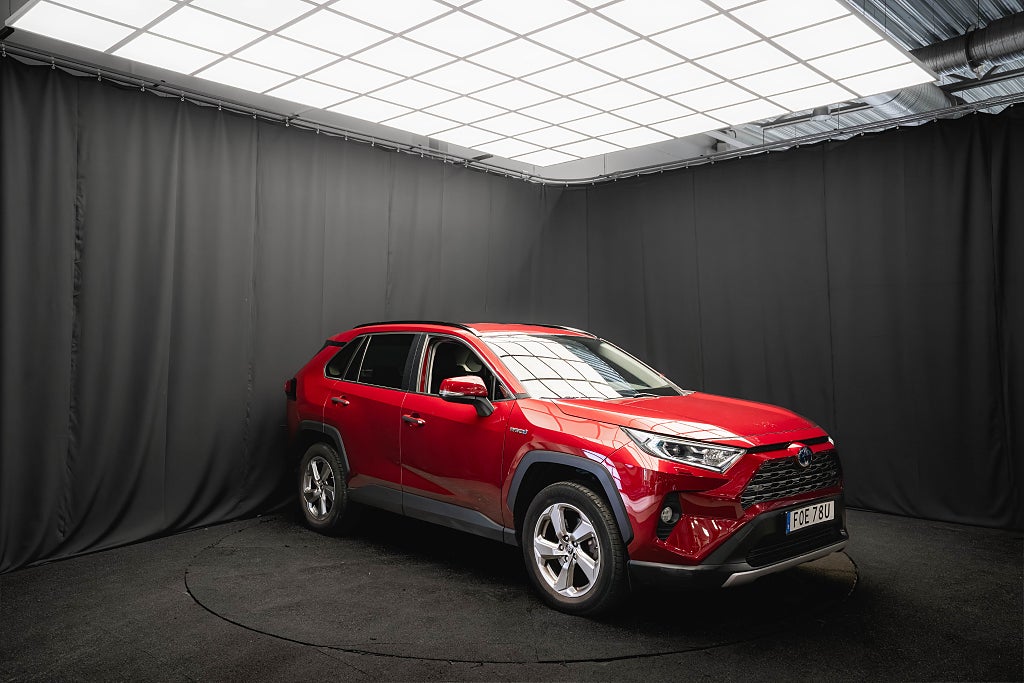 Toyota RAV4 Hybrid AWD EXECUTIVE LÄDER DRAG ELSTOL 1-ÄGARE MOMS