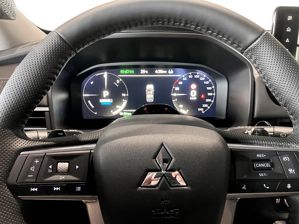 Bild på Mitsubishi Outlander Instyle PHEV - DEMO