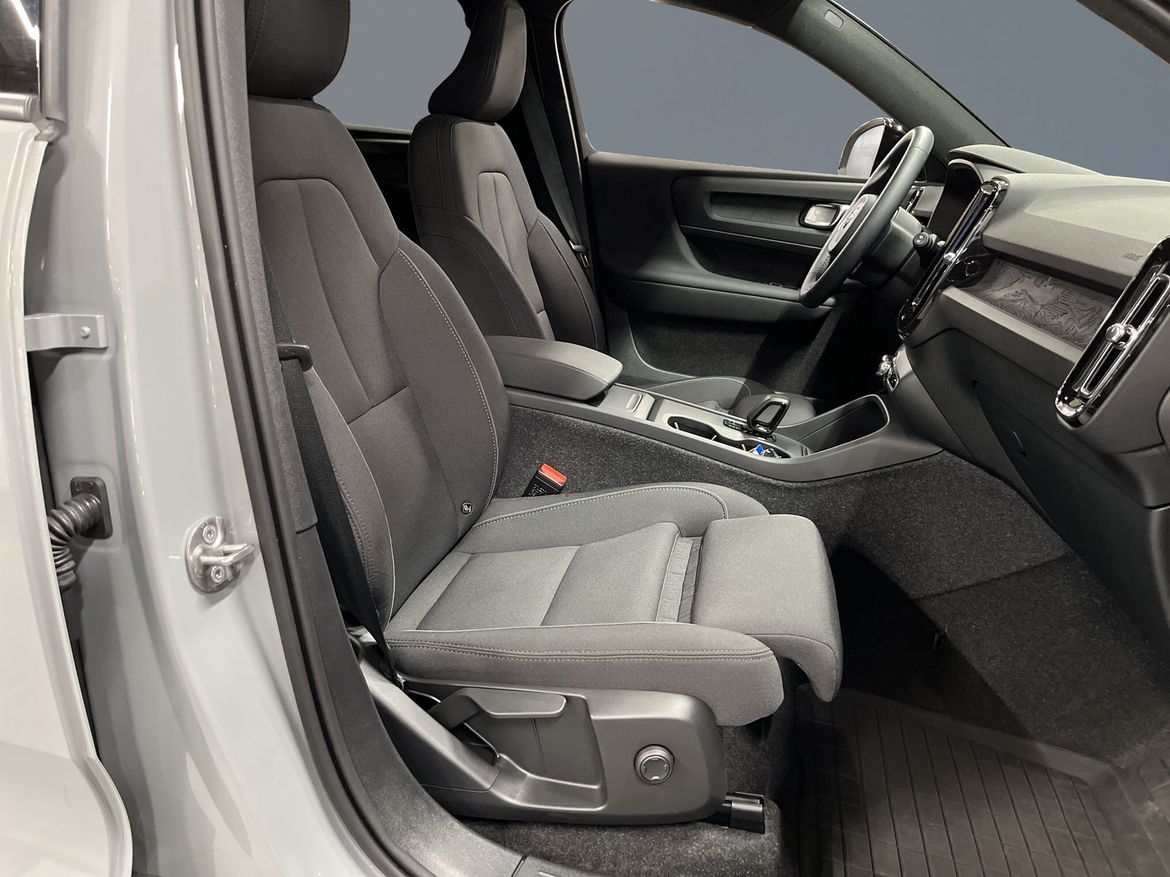 Volvo EX40 2025, bild 7/10