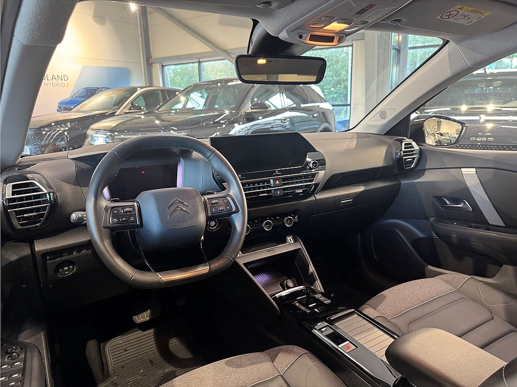 Bild på Citroën C4 X Shine 1.2 PT 130hk Aut - B-KAMERA, CARPLAY