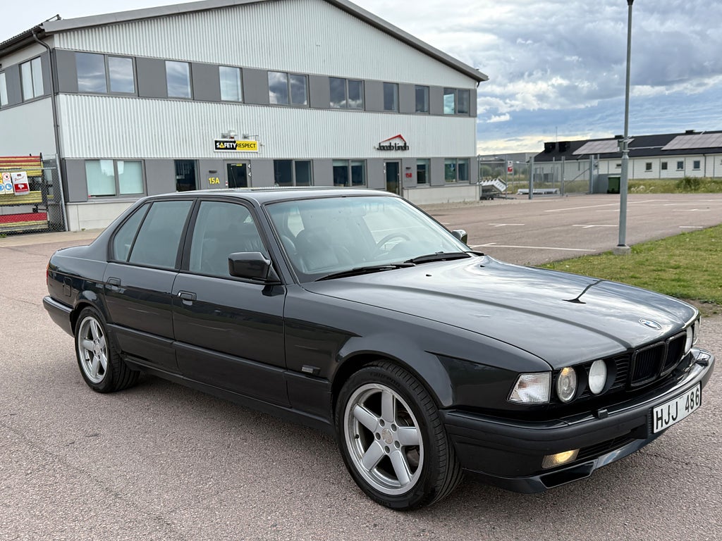 BMW 750 BMW 750i IL V12 Full-Utrustad ** Ny besiktigad ** Clsss