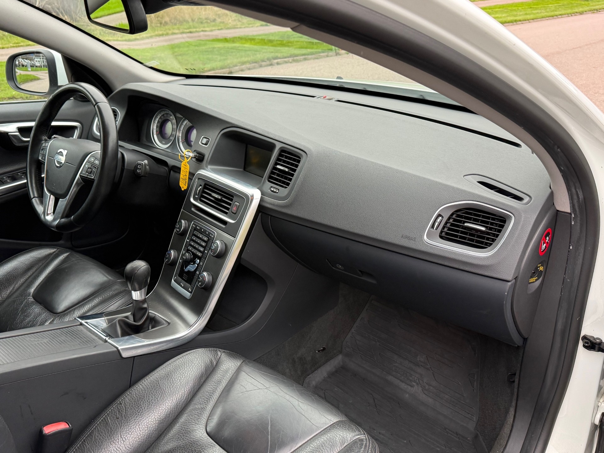 Volvo V60 Summum 2012, kuva 6/10