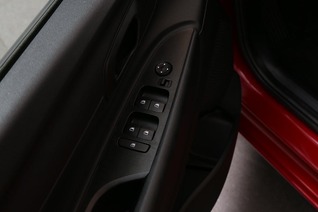 Hyundai i20 1,0 T-GDI iMT 100hk Essential CarPlay Kamera 2022