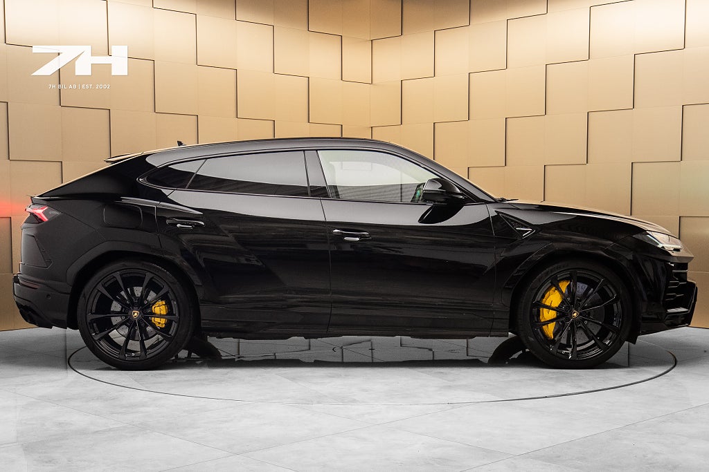 Lamborghini Urus B&O / 360° / HuD / Massage