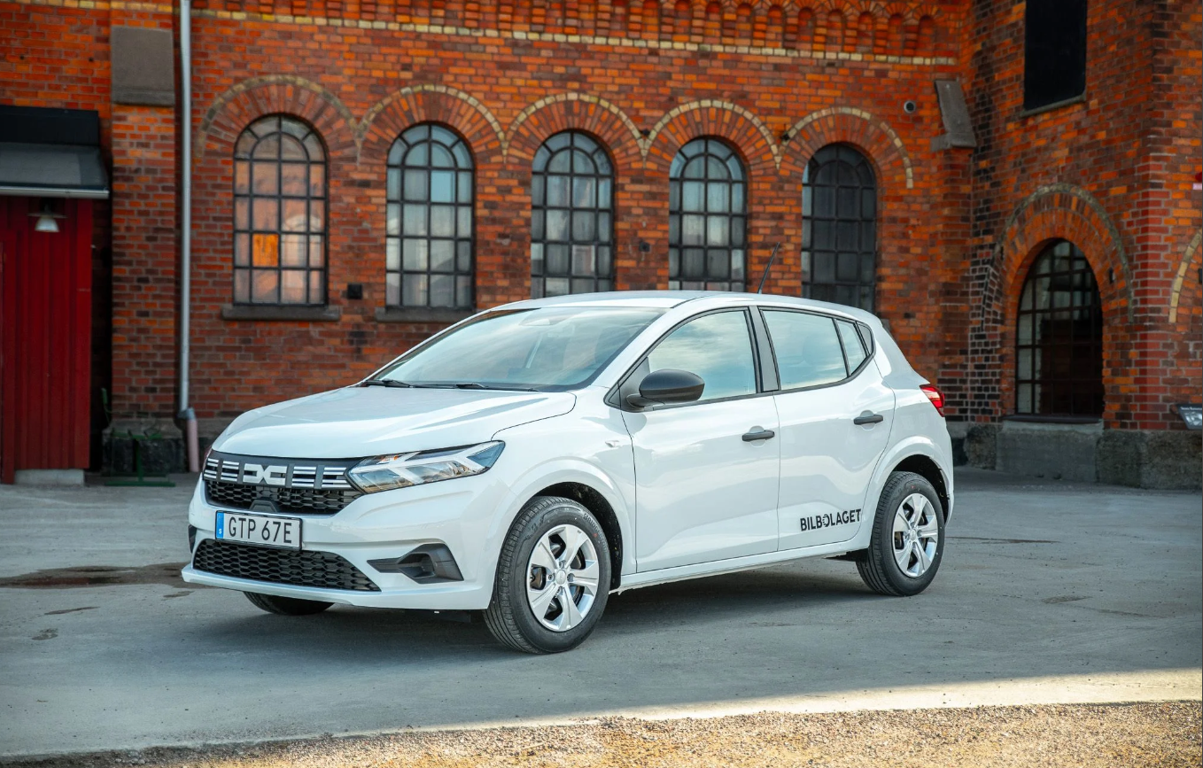 Dacia Sandero Essential TCe 90 2025, photo 2/28