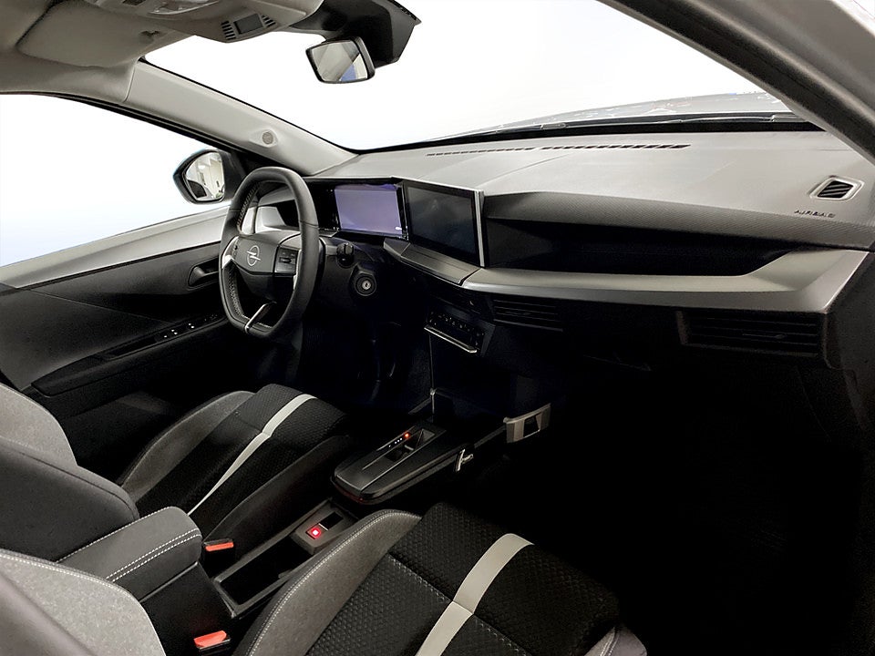 Bild på Opel Frontera Hybrid 136hk Aut - B-KAMERA, CARPLAY