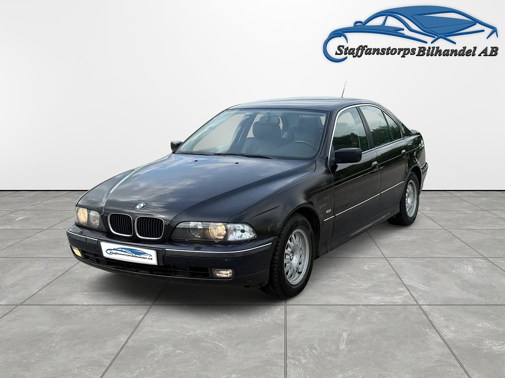 BMW 520i Sedan | NYBES | SKINN 