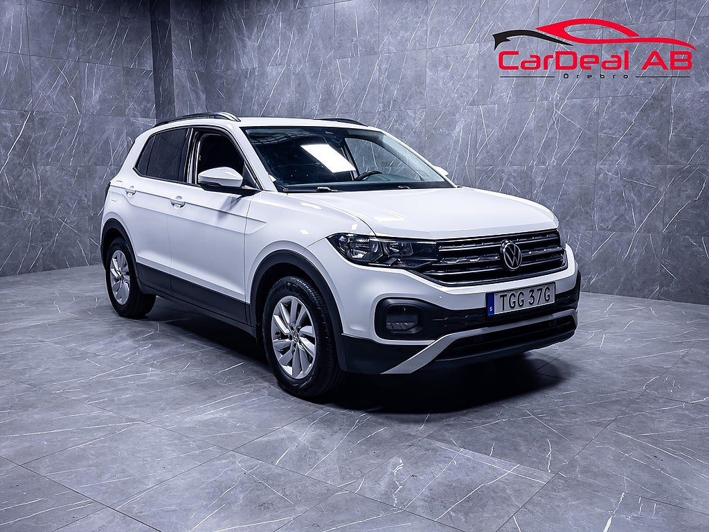 Volkswagen T-CROSS 1.0 TSI 95hk Apple CarPlay P-Sensorer Låga mil